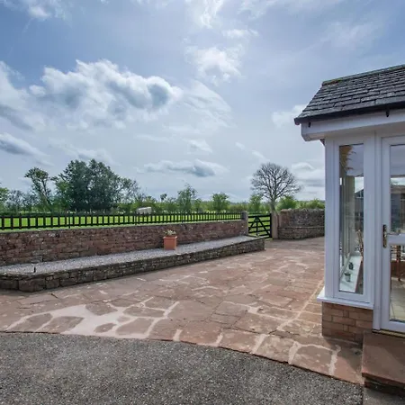 2 Bed In Penrith Oc-g31989 Newton Reigny